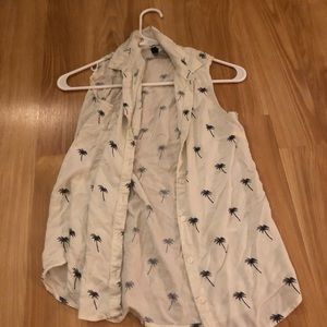 Palm tree sleeveless button up